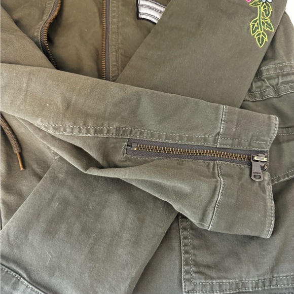 Express Jacket. Light weight army inspired jacket. - Picture 6 of 7